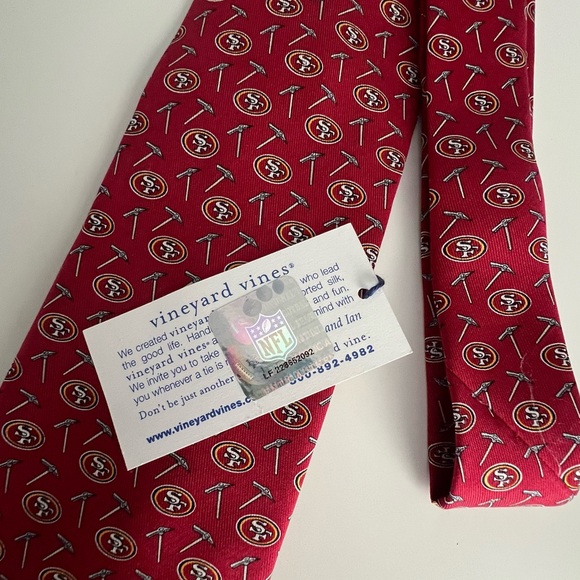 Vineyard Vines San Francisco 49ers Silk Tie Red NFL NWT - Picture 6 of 7